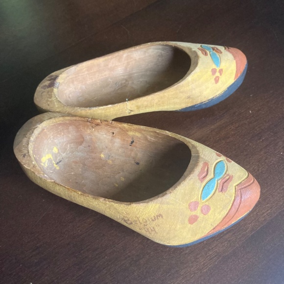 Vintage/Antique Wooden Carved Shoes, Belgium 1944 - Picture 10 of 11